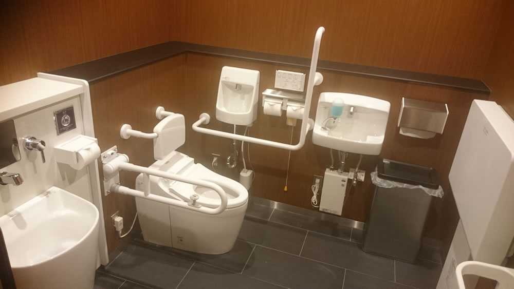 バリアフリートイレ】バリアフリートイレを完備