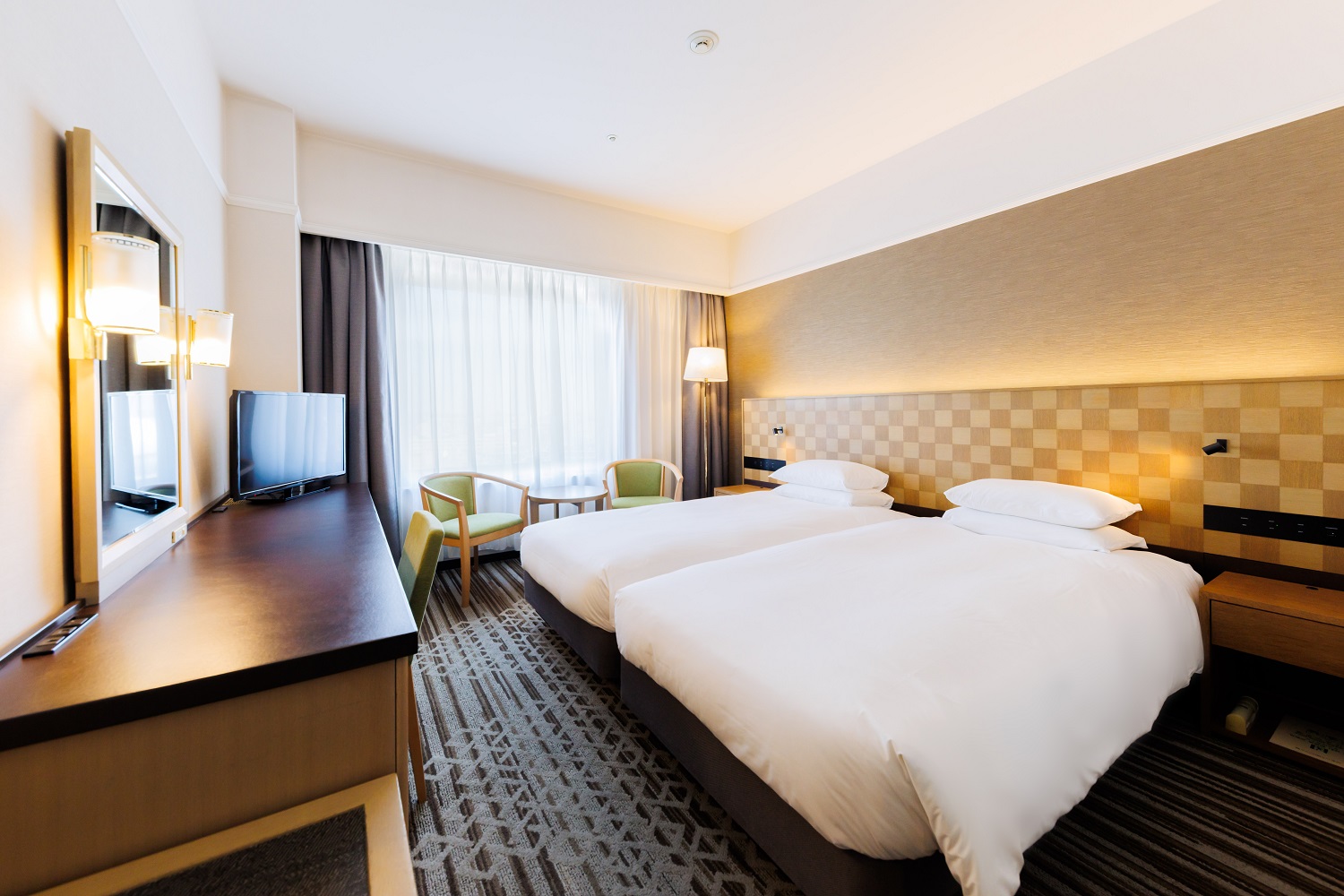 【ハリウッドツイン】ベッド2台が隣り合っており小さな添寝のお子様がいても安心