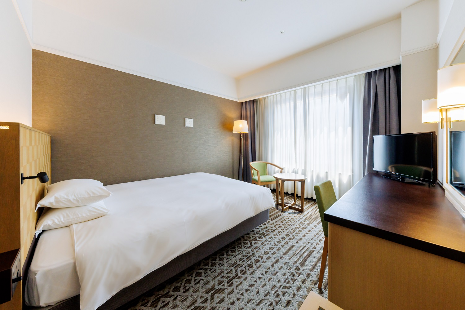 【モデレートシングル】パーソナルデスク完備でビジネス利用にも最適